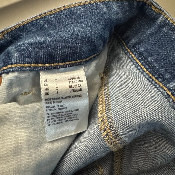 American Eagle Tomgirl Button Fly Distressed Jeans - Picture 2 of 4